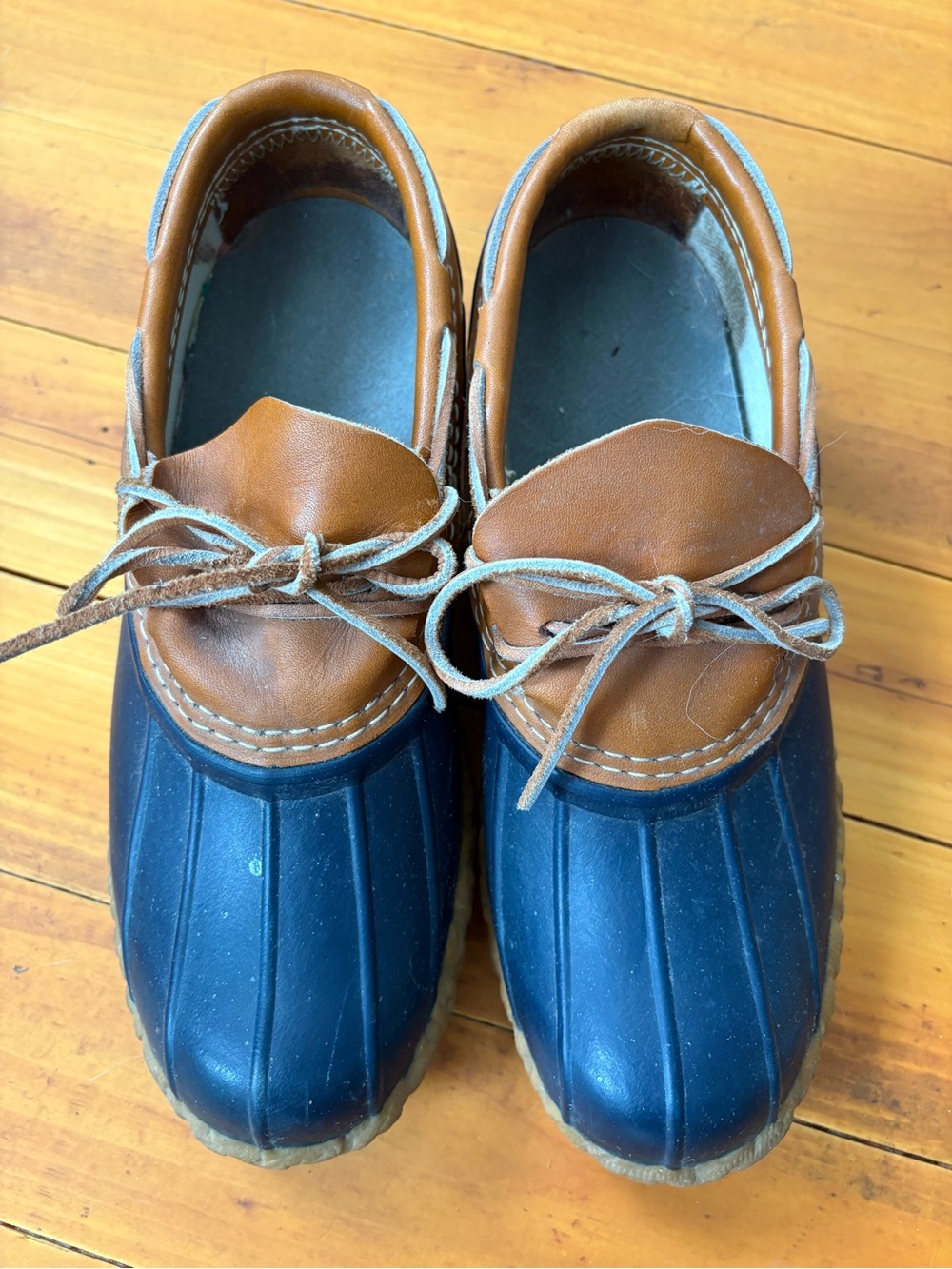 Vintage Two-Tone Duck Shoes in Navy and Brown